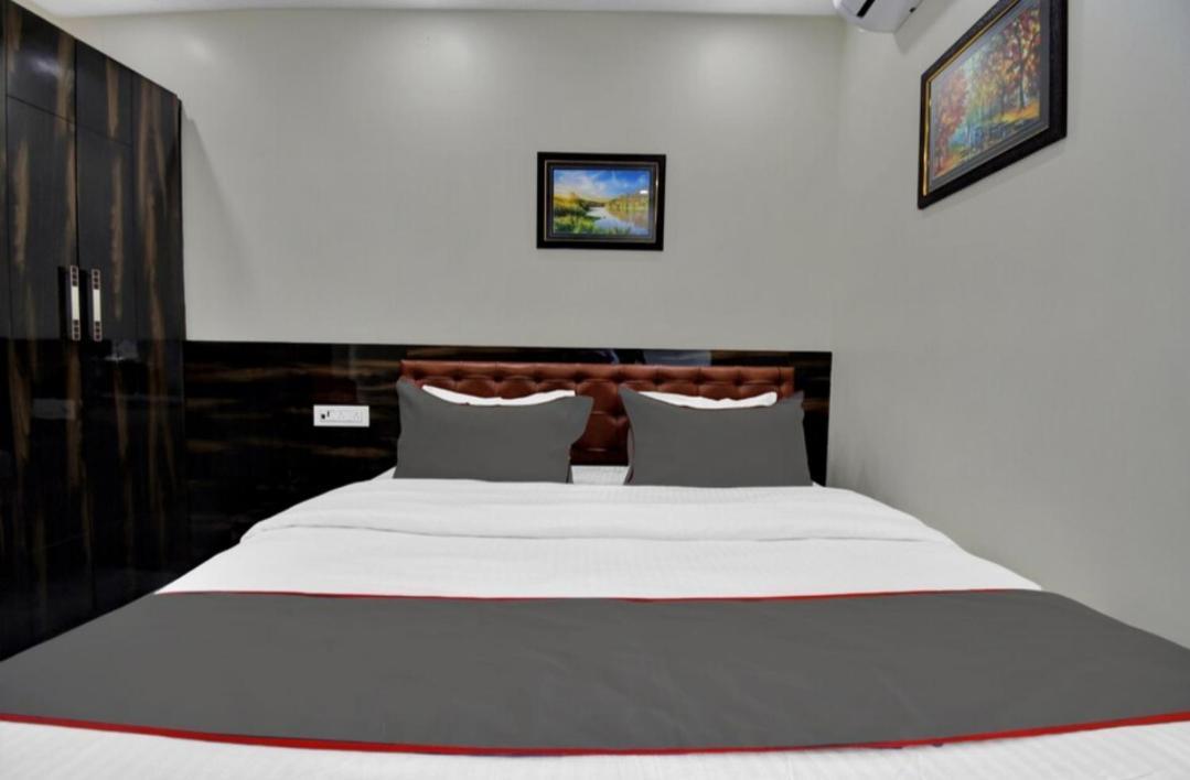 Om Guest House And Banquet Kalkutta Exterior foto
